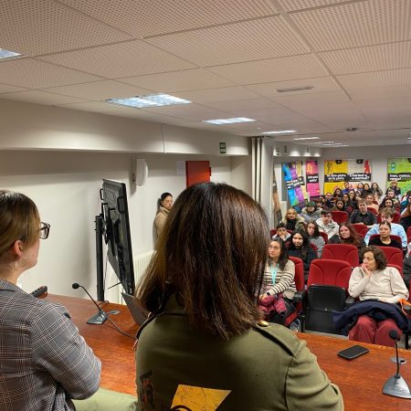CHARLA CEL EMPRENDE