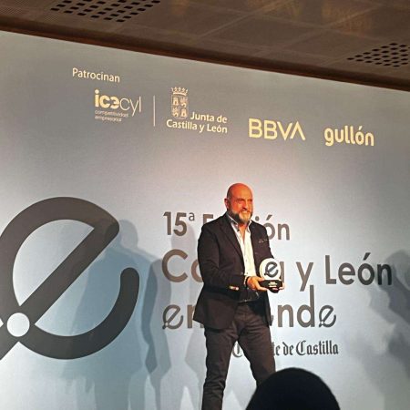 SOMOS-HIJOLUSA_PREMIO-CASTILLA-Y-LEON-EMPRENDE-2025_Toda-Una-Vida_03abr25_2b