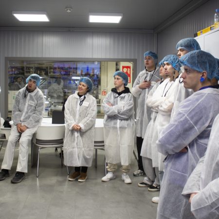 Somos-Hijolusa_Visita-IES-Giner-de-los-Rios_Electronica_4mar26_15
