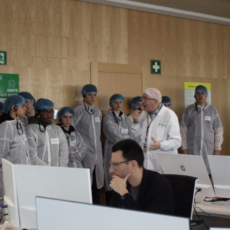Somos-Hijolusa_Visita-IES-Giner-de-los-Rios_Electronica_4mar26_4